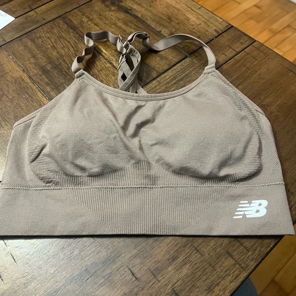 New Balance Padded Adjustable Sports Bra - Picture 2 of 3